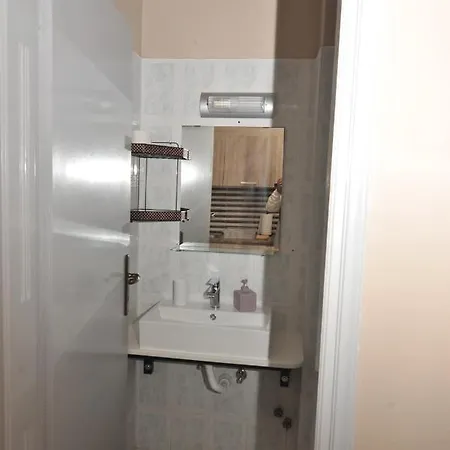 Apartment Blue Wave *