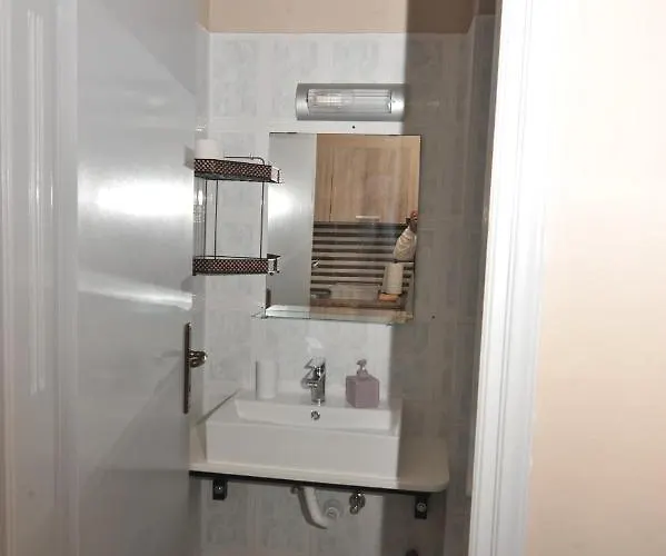 Apartment Blue Wave *